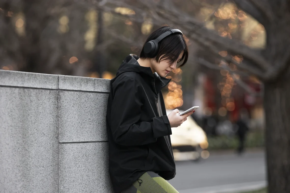 Headphone KiiP dengan ANC